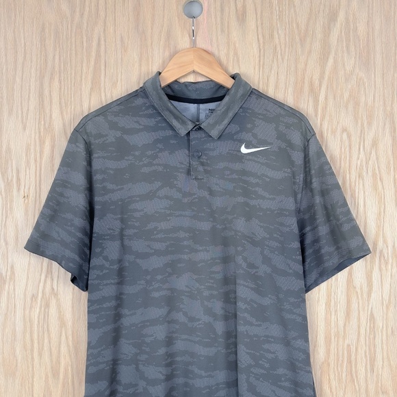 Nike Golf Dri-Fit Waves Jacquard Polo Shirt - Picture 3 of 10